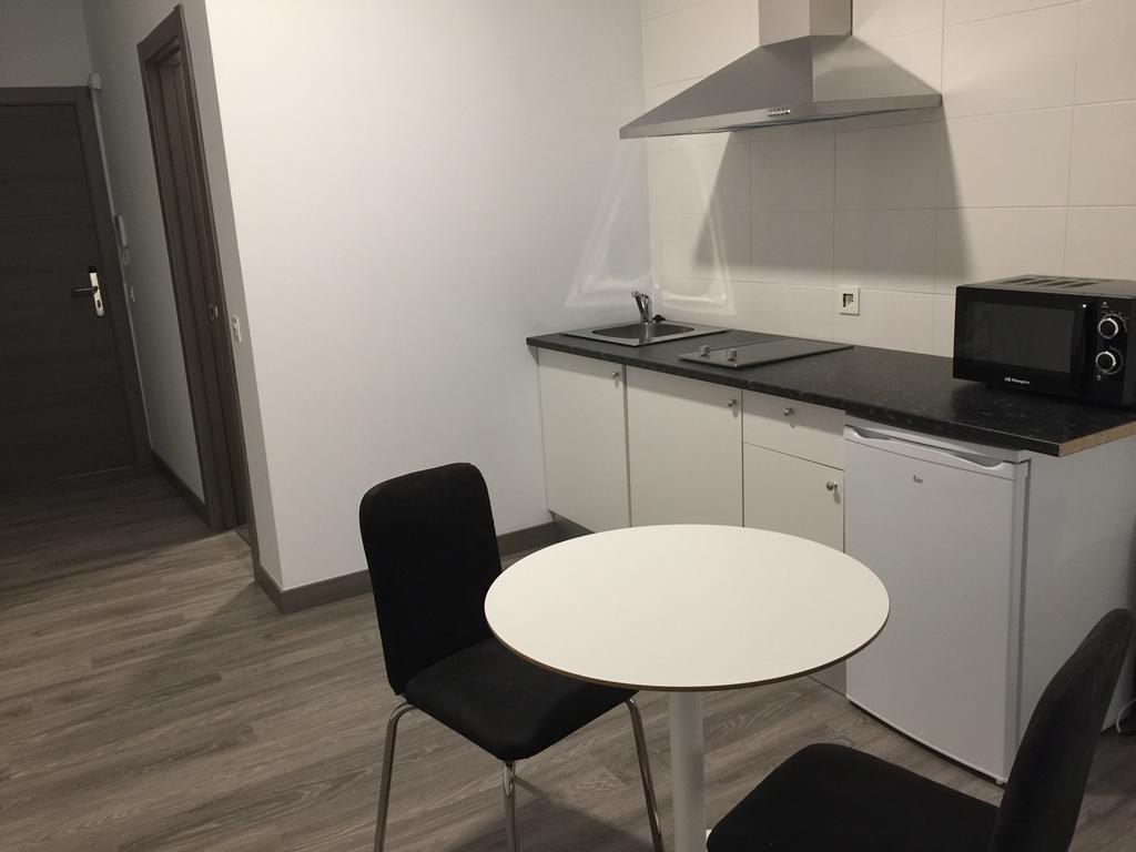 Room And Kitchen Bilbao Extérieur photo