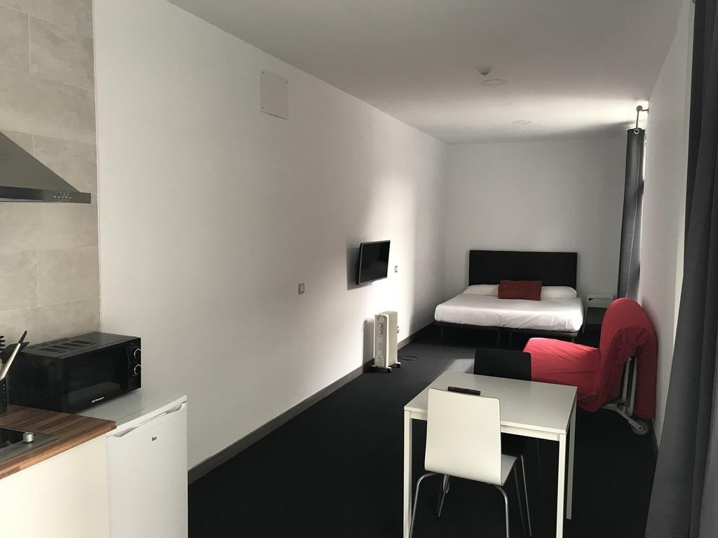 Room And Kitchen Bilbao Extérieur photo